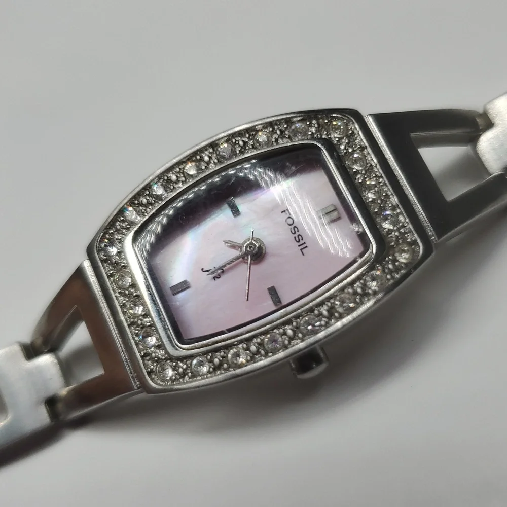 Vintage Fossil F² Watch ES9722 Pink Mother Of Pearl Silver Band Watch